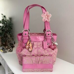 SOLD ݁Coach Barbie Pink Tote Bag & Matching Wallet 🌸